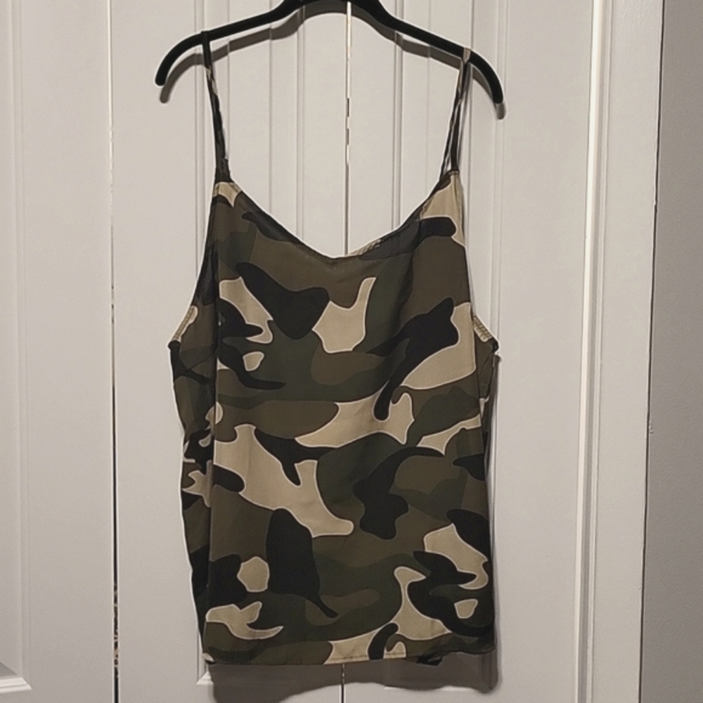 Hayden Los Angeles Camo Tank Top 3x NWT